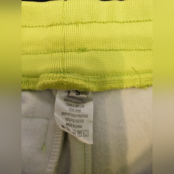 Jeffree Star Jogger Set - Picture 7 of 7